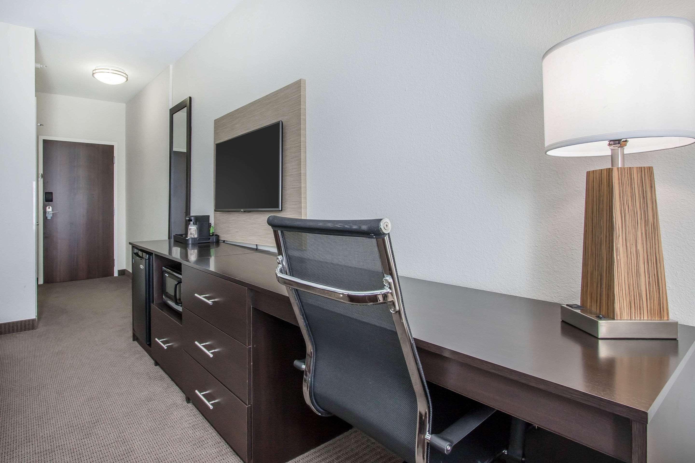 מרידיאן Sleep Inn & Suites מראה חיצוני תמונה